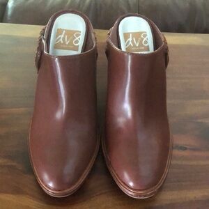 NWOT Dolce Vita  brown vegan leather mules